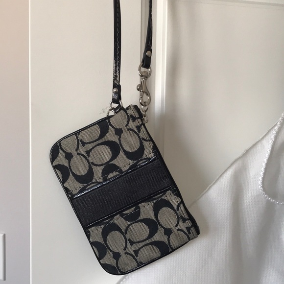 Coach Brand New mini purse - Picture 1 of 4